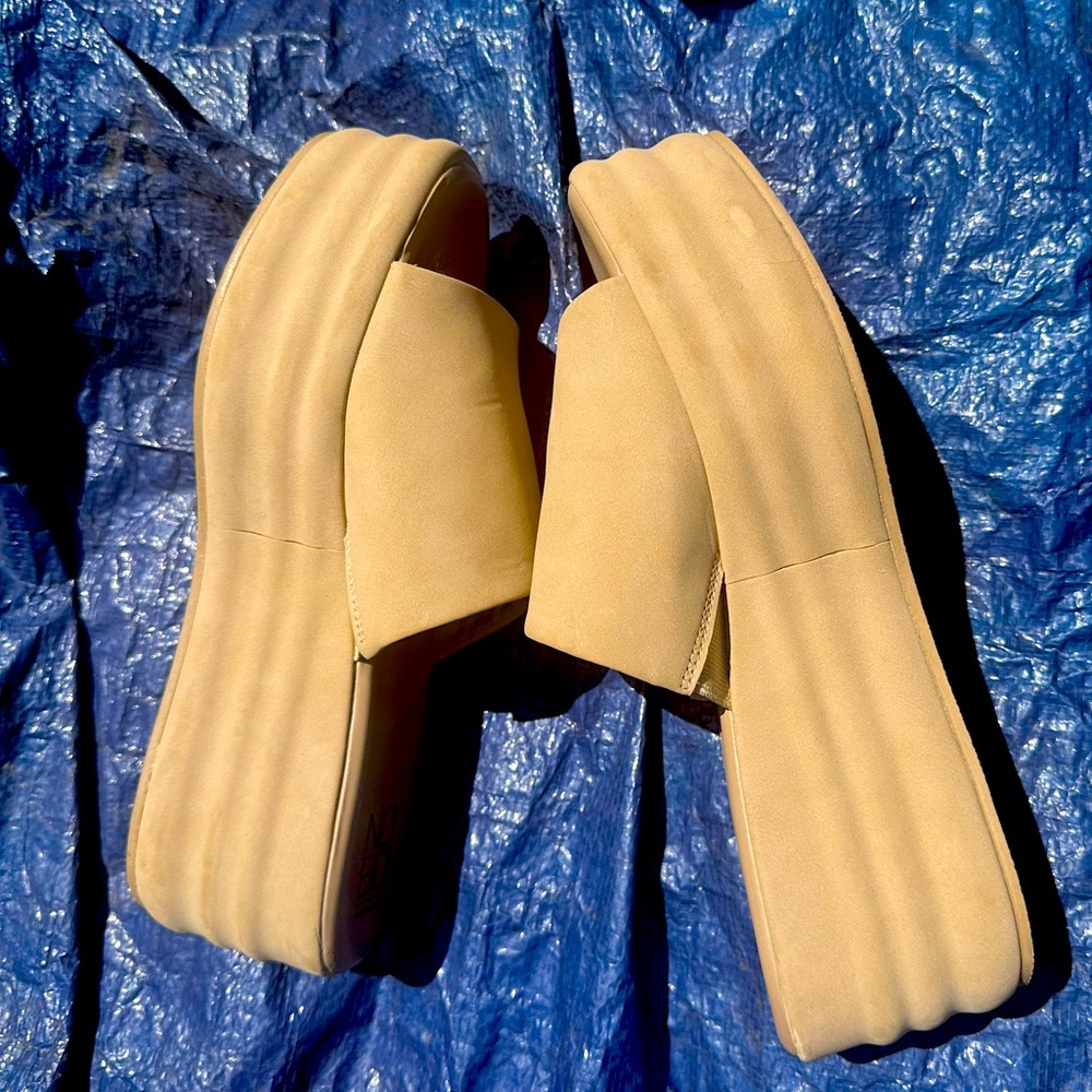 Size 8, never worn
